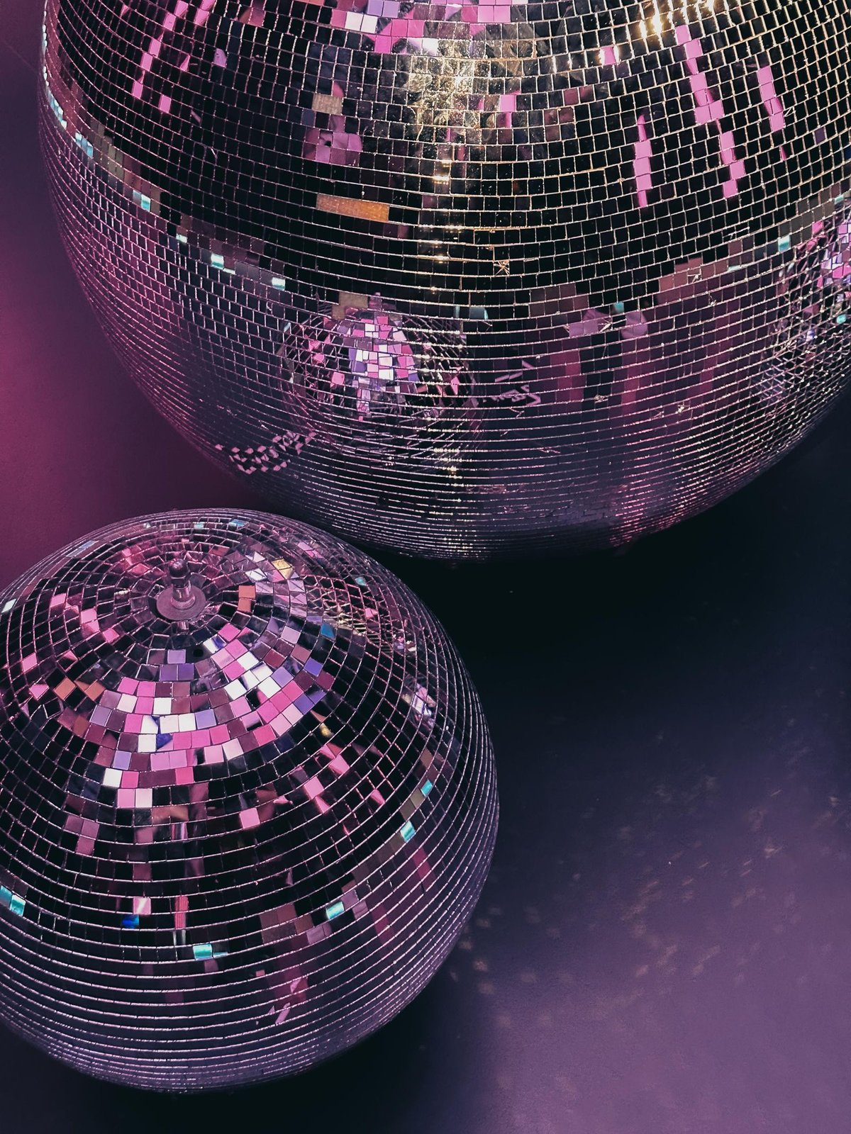 Ambiance Années 80 — disco et néons rétro